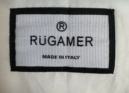 Feines Innenetikett Rügamer - Made in Italy - Sinnbild italienischer Schneiderkunst und Exzellenz.